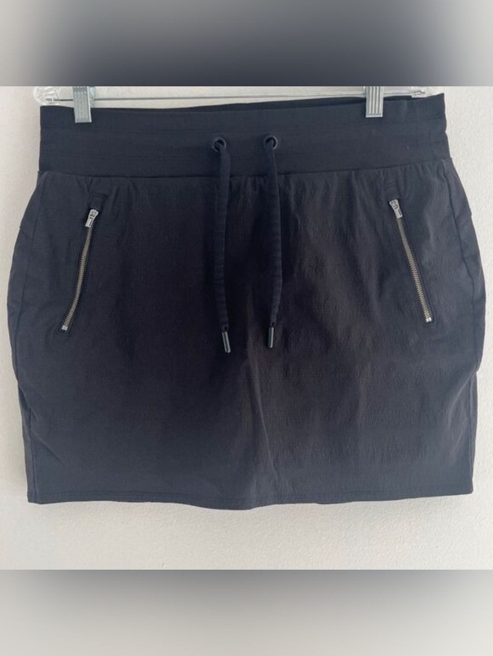 Athleta Women Skirt-Shorts Size Medium Soho Skort Black Zip